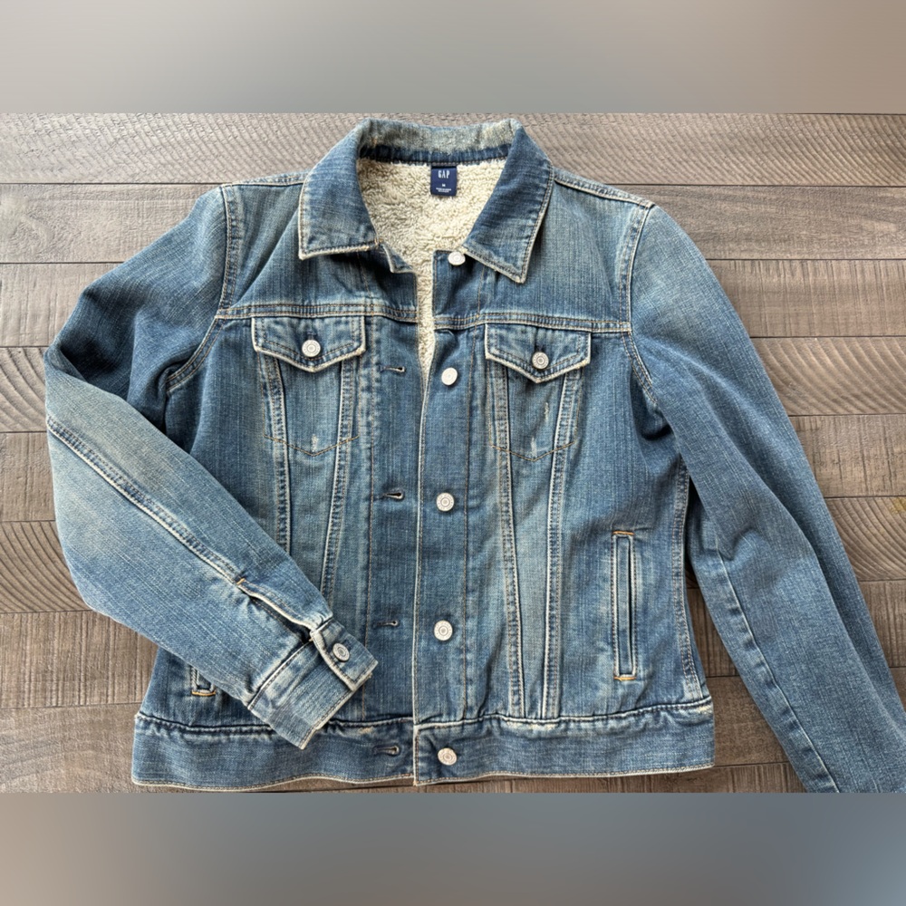 GAP Vintage Women’s Sherpa Lined Jean Jacket Size Medium Preowned/GOOD Condition - Picture 3 of 11